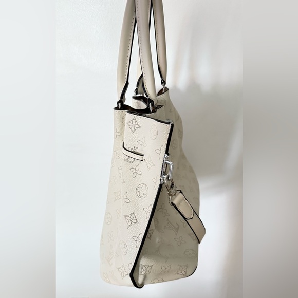 Source Unknown Cream Monogram Drawstring Shoulder Bag New - Picture 5 of 10